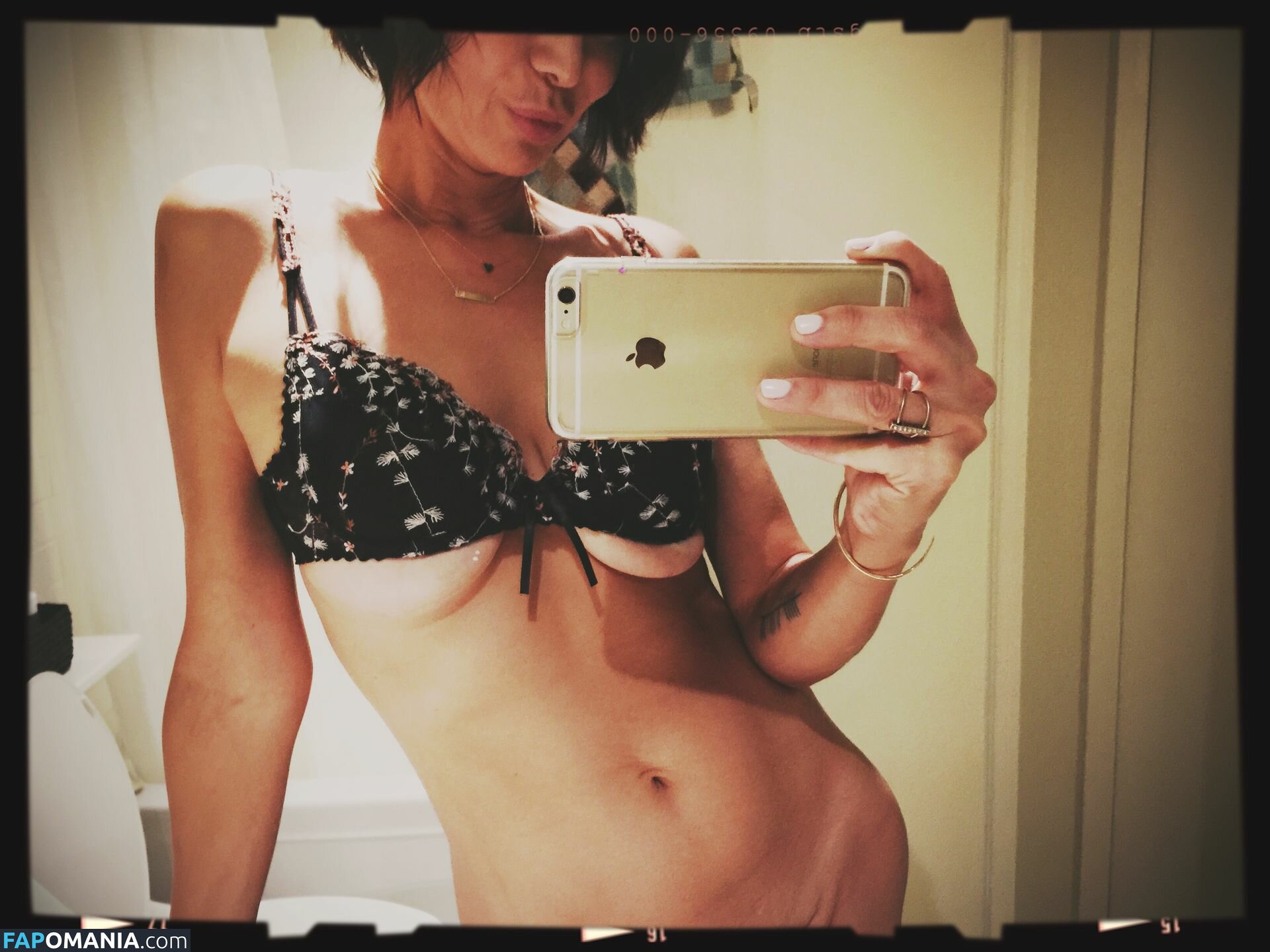 Catherine Bell Çıplak Sızdırılmış Fotoğraf #41