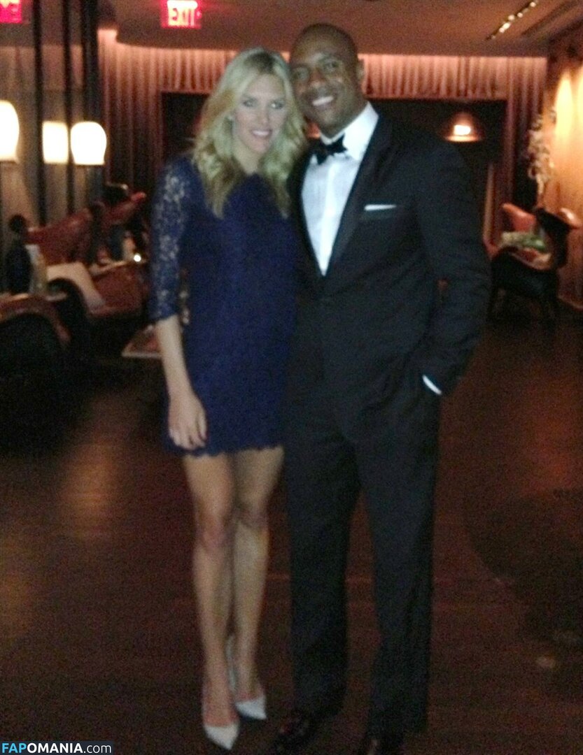 Charissa Thompson Çıplak Sızdırılmış Fotoğraf #2