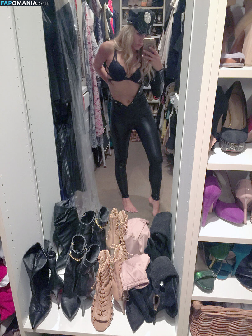 Charissa Thompson Çıplak Sızdırılmış Fotoğraf #36