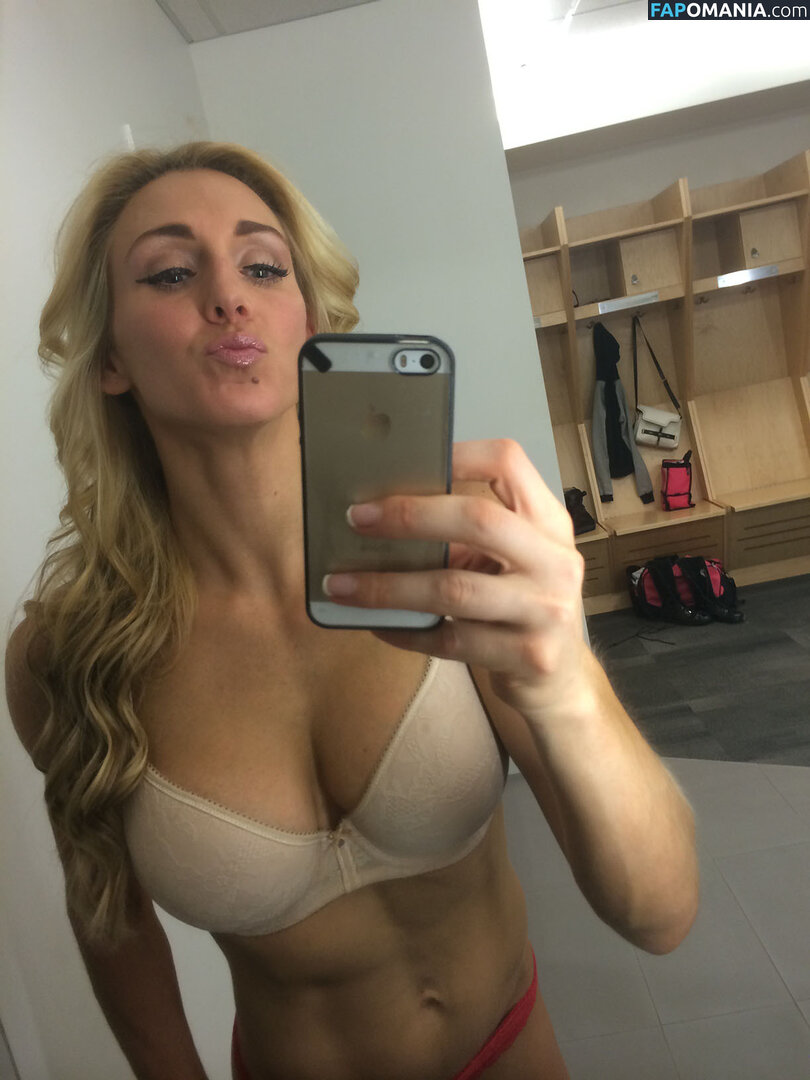 Charlotte Flair Çıplak Sızdırılmış Fotoğraf #13