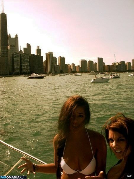 Chloe Bennett Çıplak Sızdırılmış Fotoğraf #6