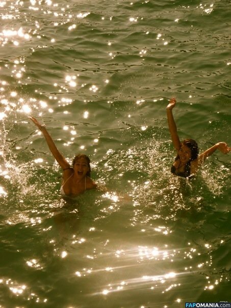 Chloe Bennett Çıplak Sızdırılmış Fotoğraf #12