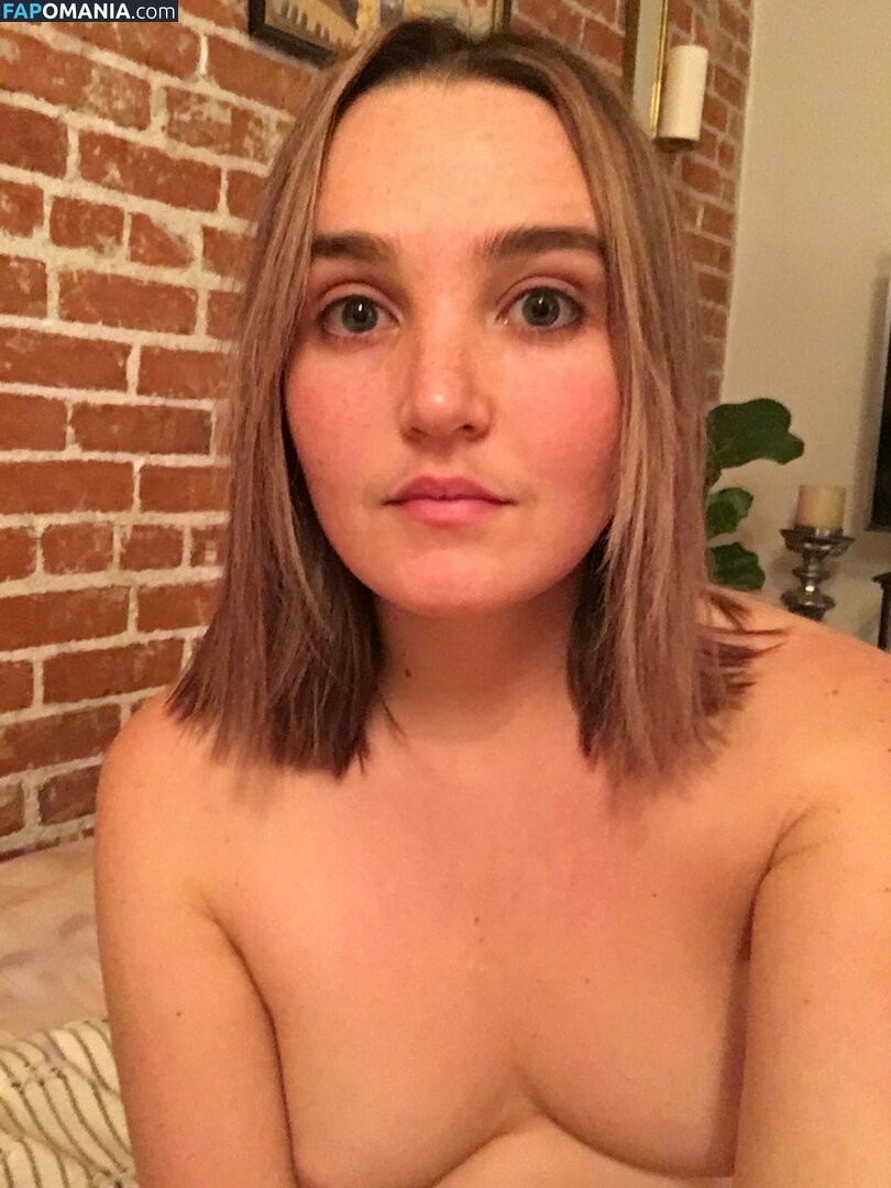 Chloe Fineman Çıplak Sızdırılmış Fotoğraf #17