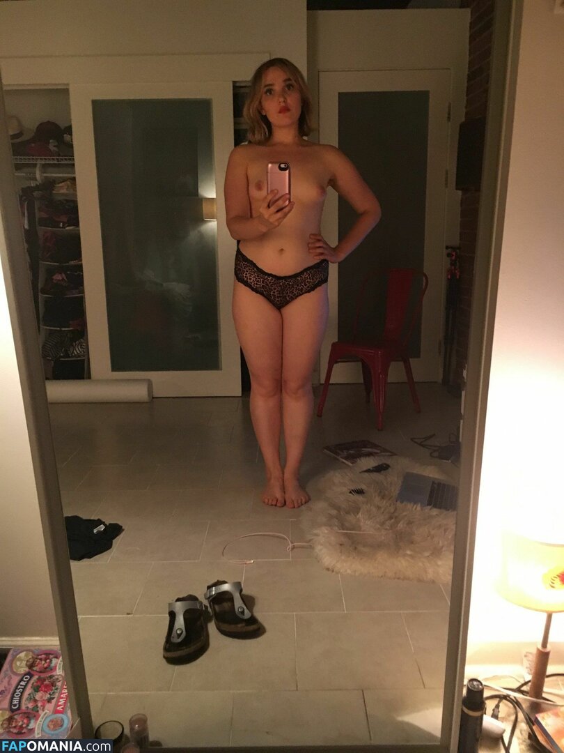 Chloe Fineman Çıplak Sızdırılmış Fotoğraf #18
