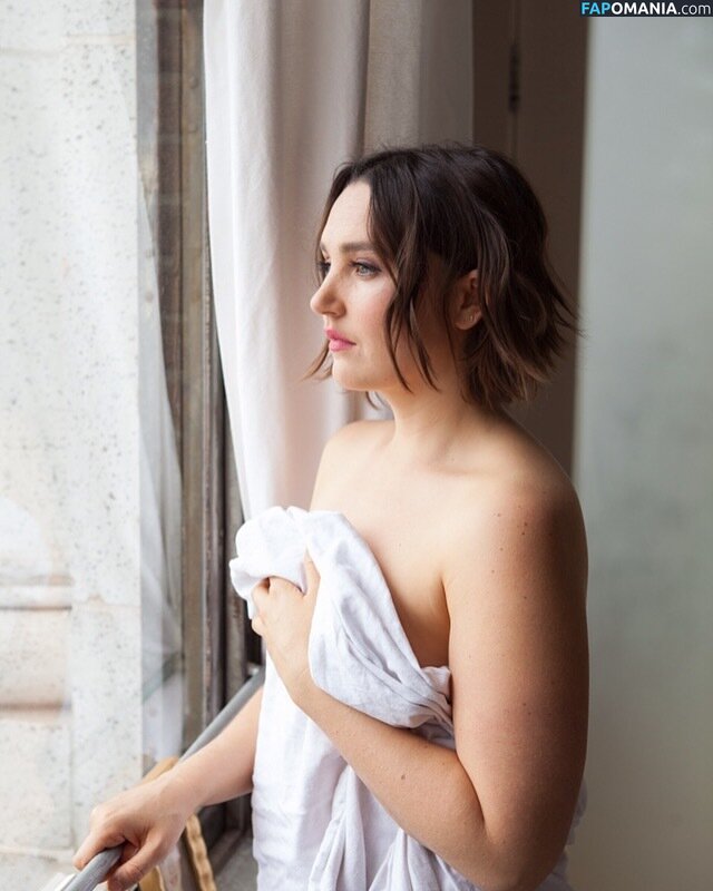 Chloe Fineman Çıplak Sızdırılmış Fotoğraf #23