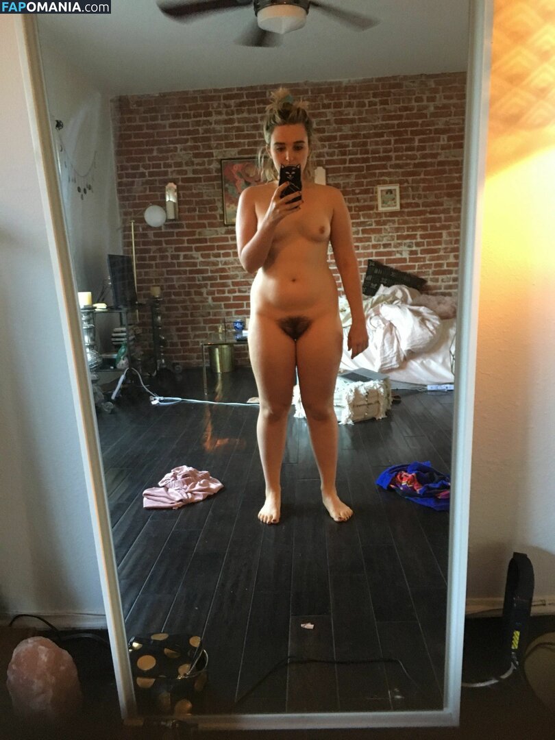 Chloe Fineman Çıplak Sızdırılmış Fotoğraf #29