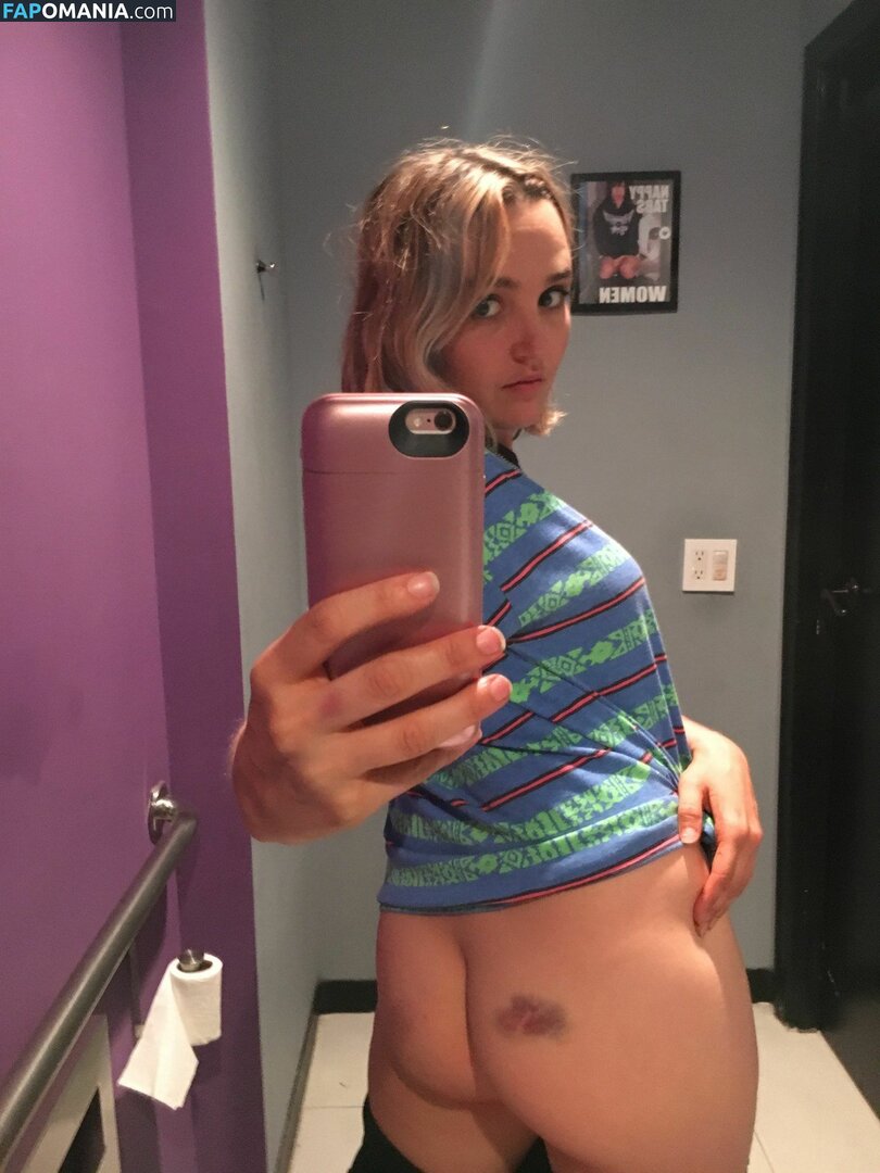 Chloe Fineman Çıplak Sızdırılmış Fotoğraf #30