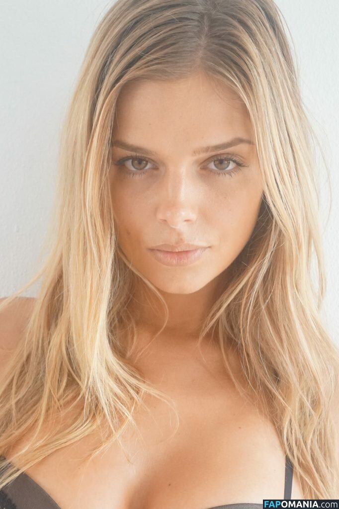 Danielle Knudson Çıplak Sızdırılmış Fotoğraf #164