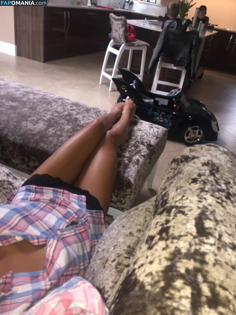 Danielle Lloyd Çıplak Sızdırılmış Fotoğraf #87