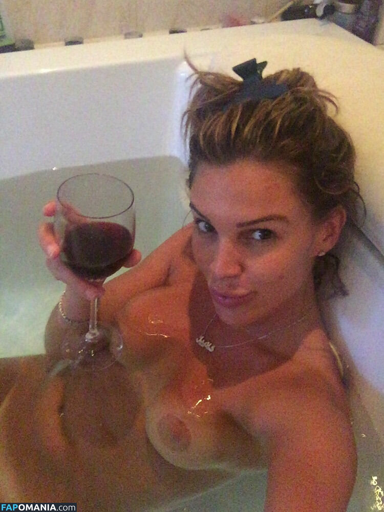 Danielle Lloyd Çıplak Sızdırılmış Fotoğraf #160