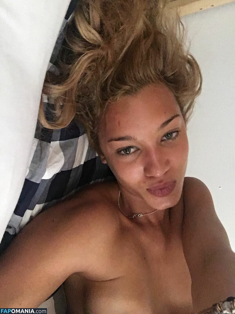 Ebony Anderberg Çıplak Sızdırılmış Fotoğraf #23