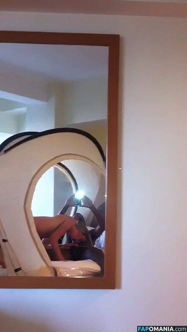 Eilish McColgan Çıplak Sızdırılmış Fotoğraf #20