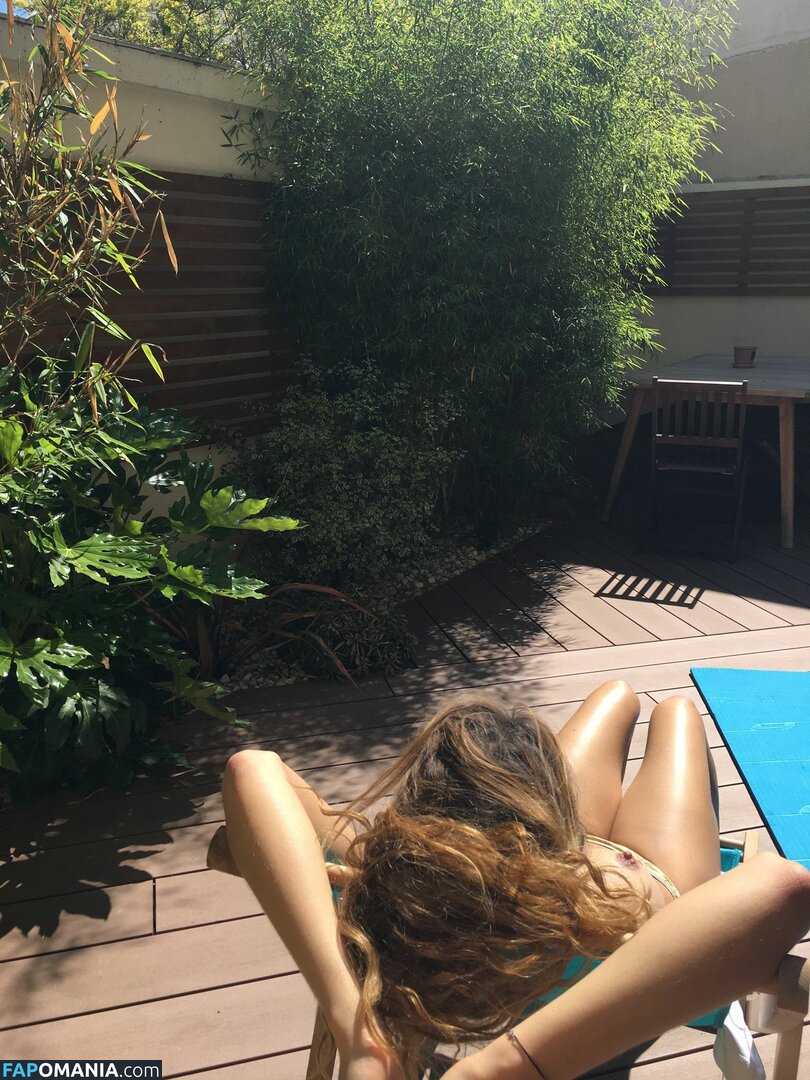 Elodie Fontan Çıplak Sızdırılmış Fotoğraf #7
