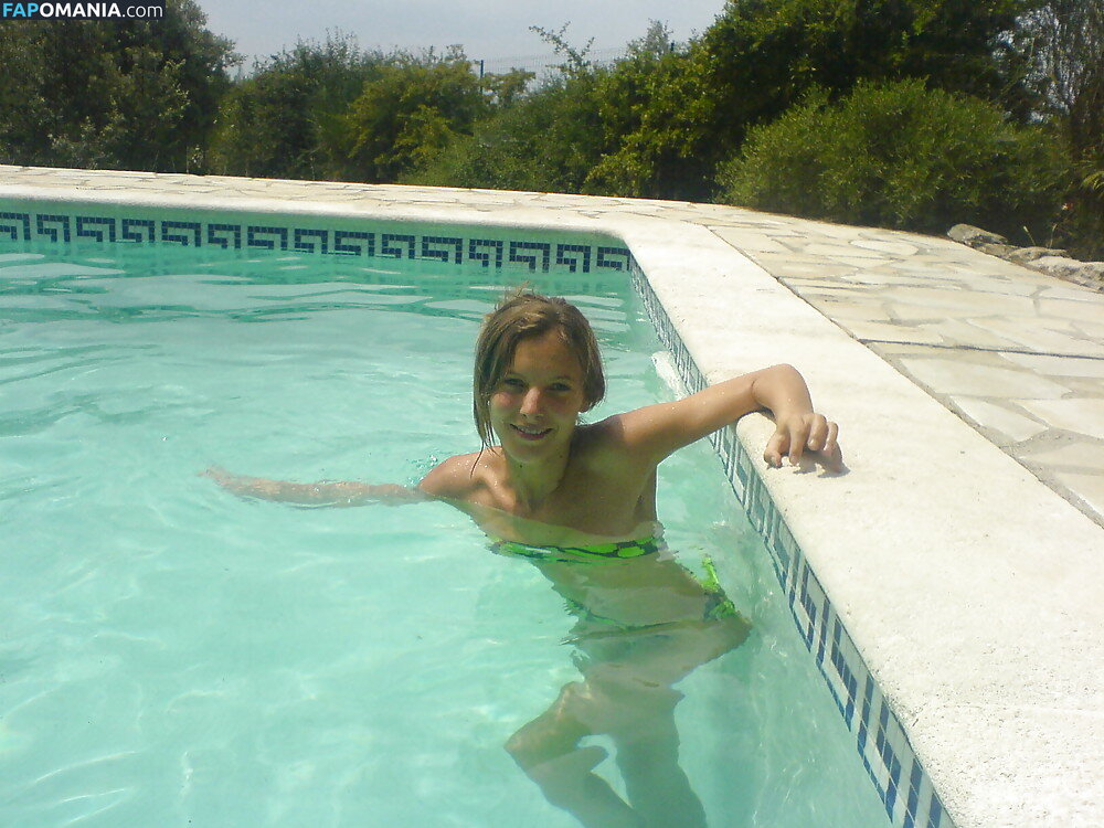 Elodie Varlet Çıplak Sızdırılmış Fotoğraf #1