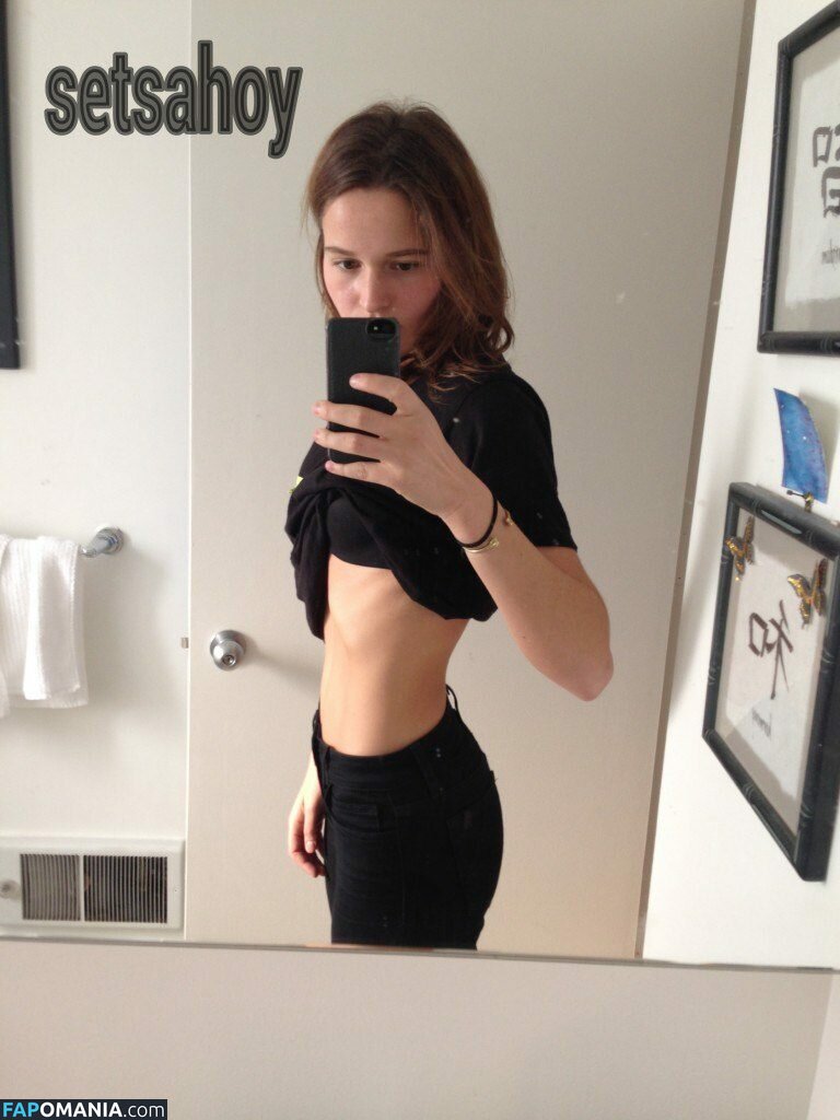 Emily DiDonato Çıplak Sızdırılmış Fotoğraf #39