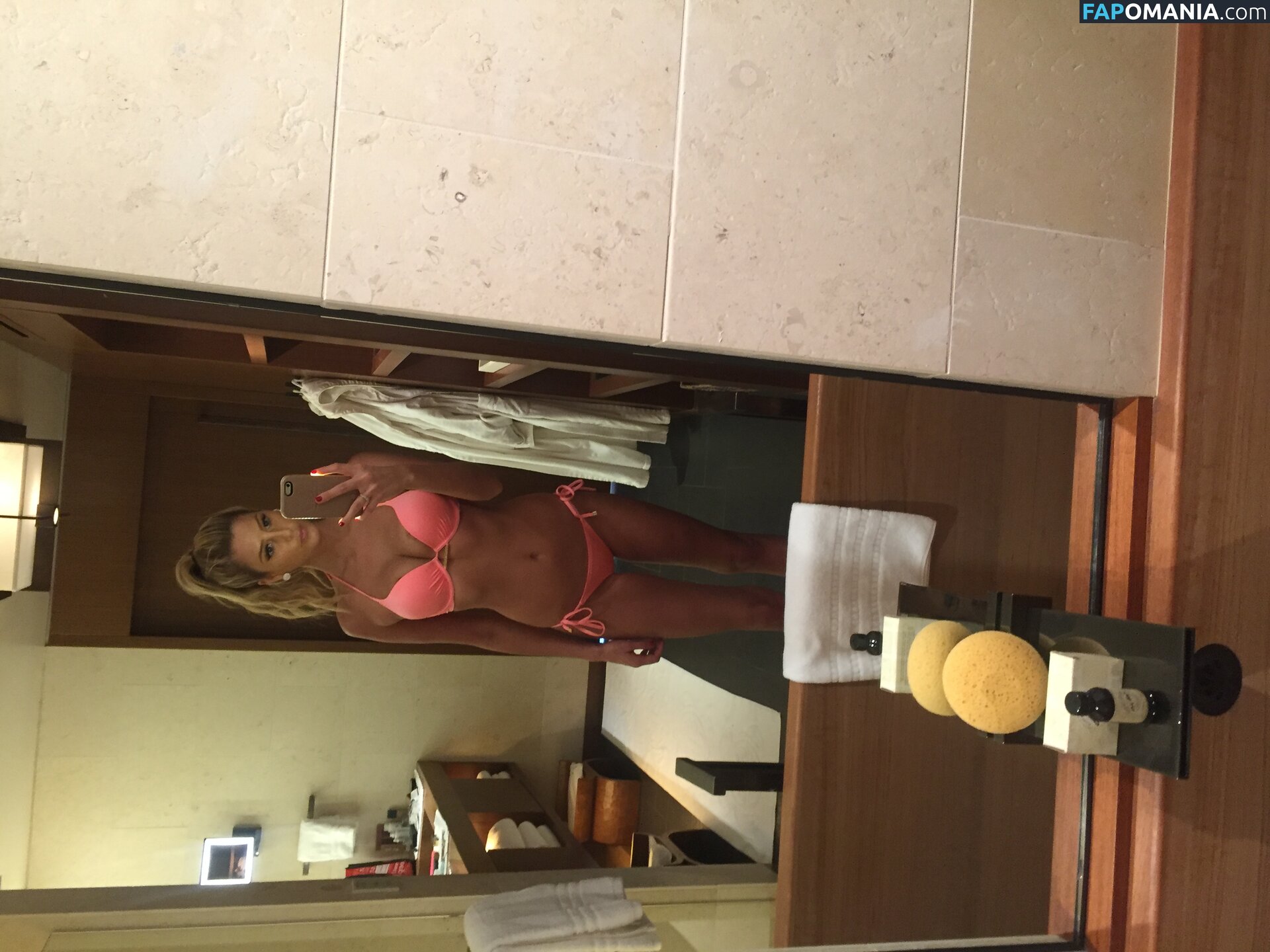 Emma Hernan Çıplak Sızdırılmış Fotoğraf #578