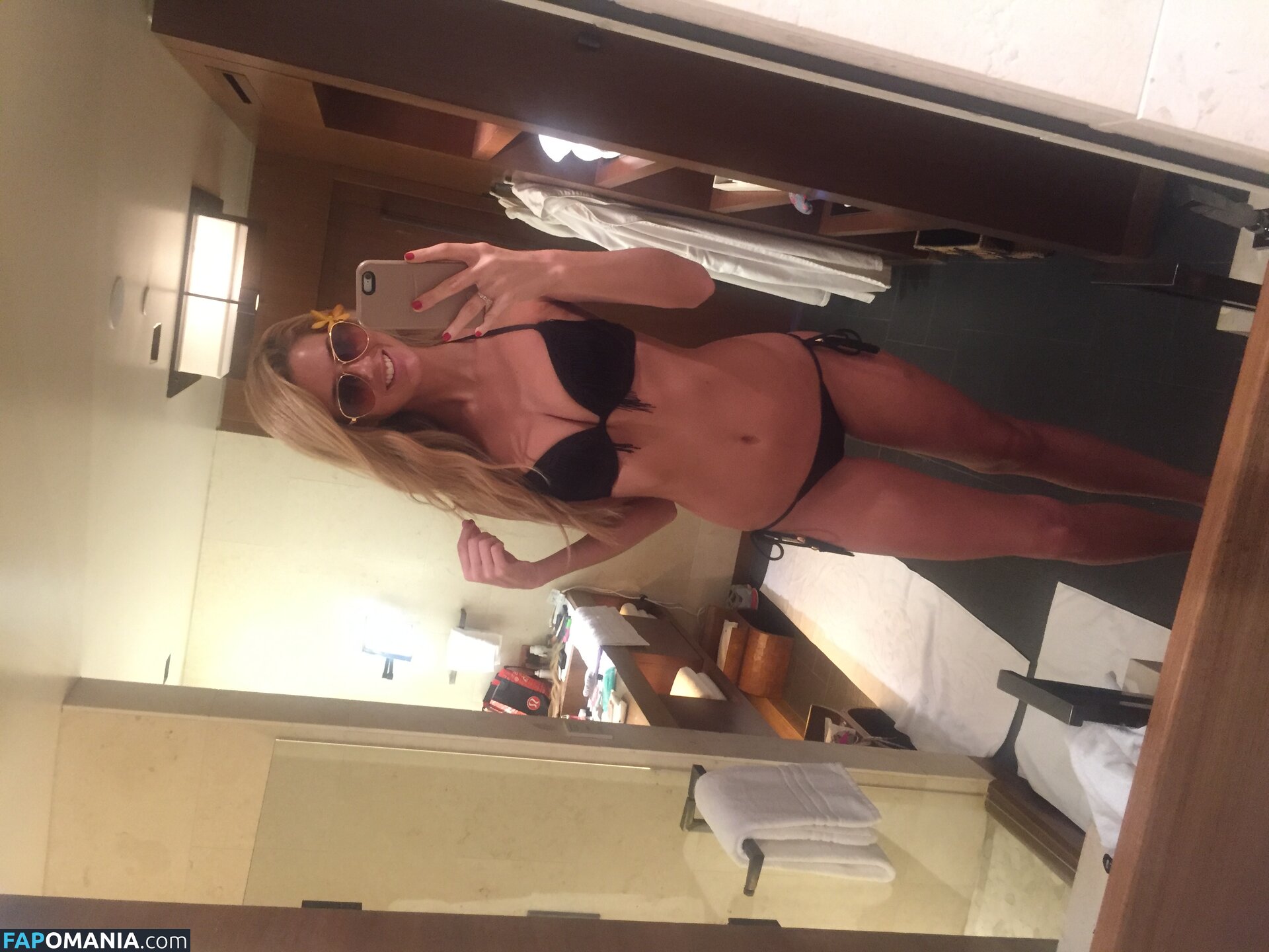 Emma Hernan Çıplak Sızdırılmış Fotoğraf #610