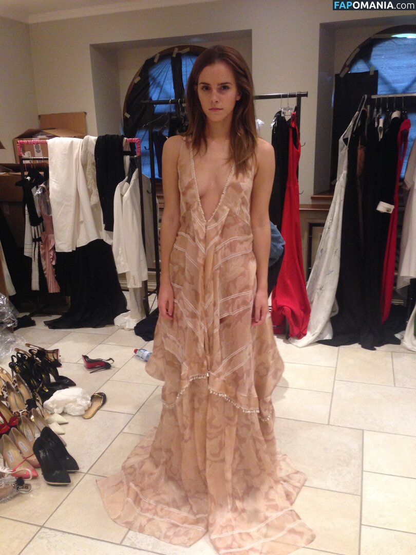 Emma Watson Çıplak Sızdırılmış Fotoğraf #98