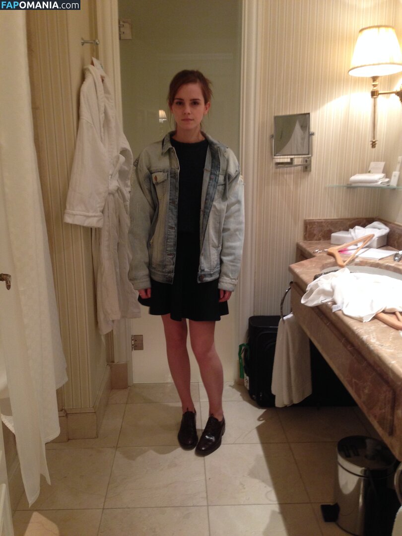 Emma Watson Çıplak Sızdırılmış Fotoğraf #111