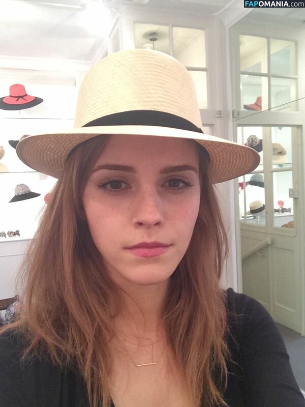Emma Watson Çıplak Sızdırılmış Fotoğraf #124