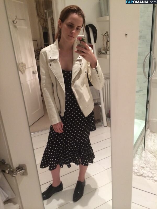 Emma Watson Çıplak Sızdırılmış Fotoğraf #128