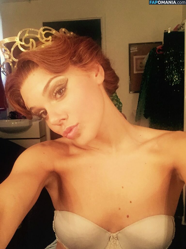 Faye Brookes Çıplak Sızdırılmış Fotoğraf #5