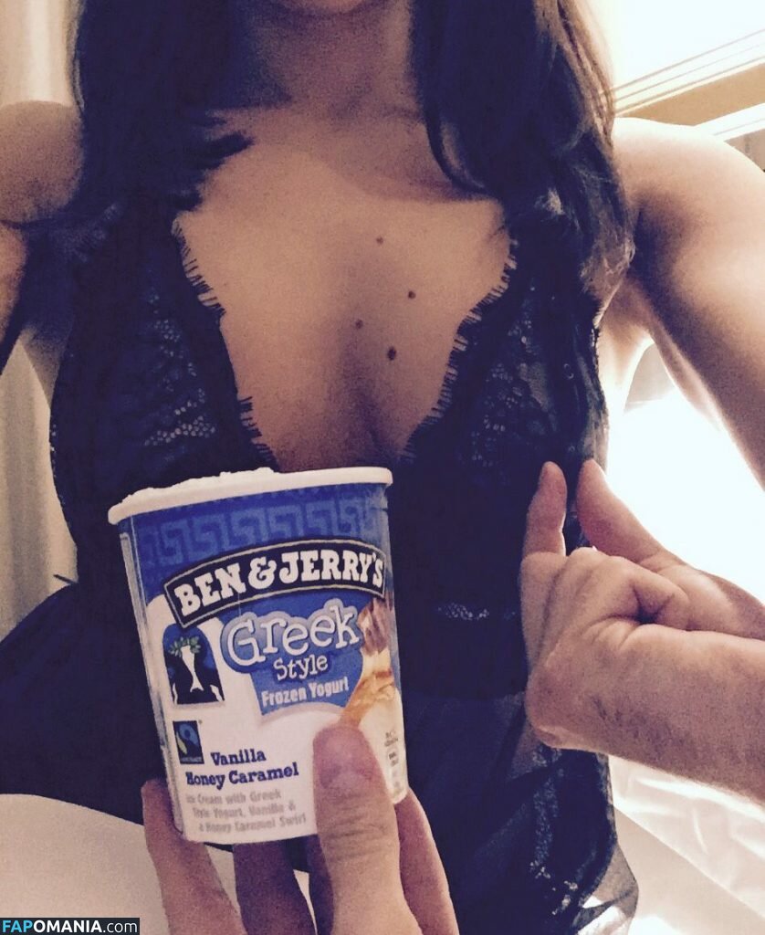 Faye Brookes Çıplak Sızdırılmış Fotoğraf #12