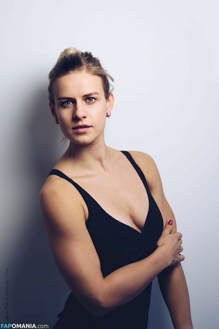 Femke Aaldering Çıplak Sızdırılmış Fotoğraf #9