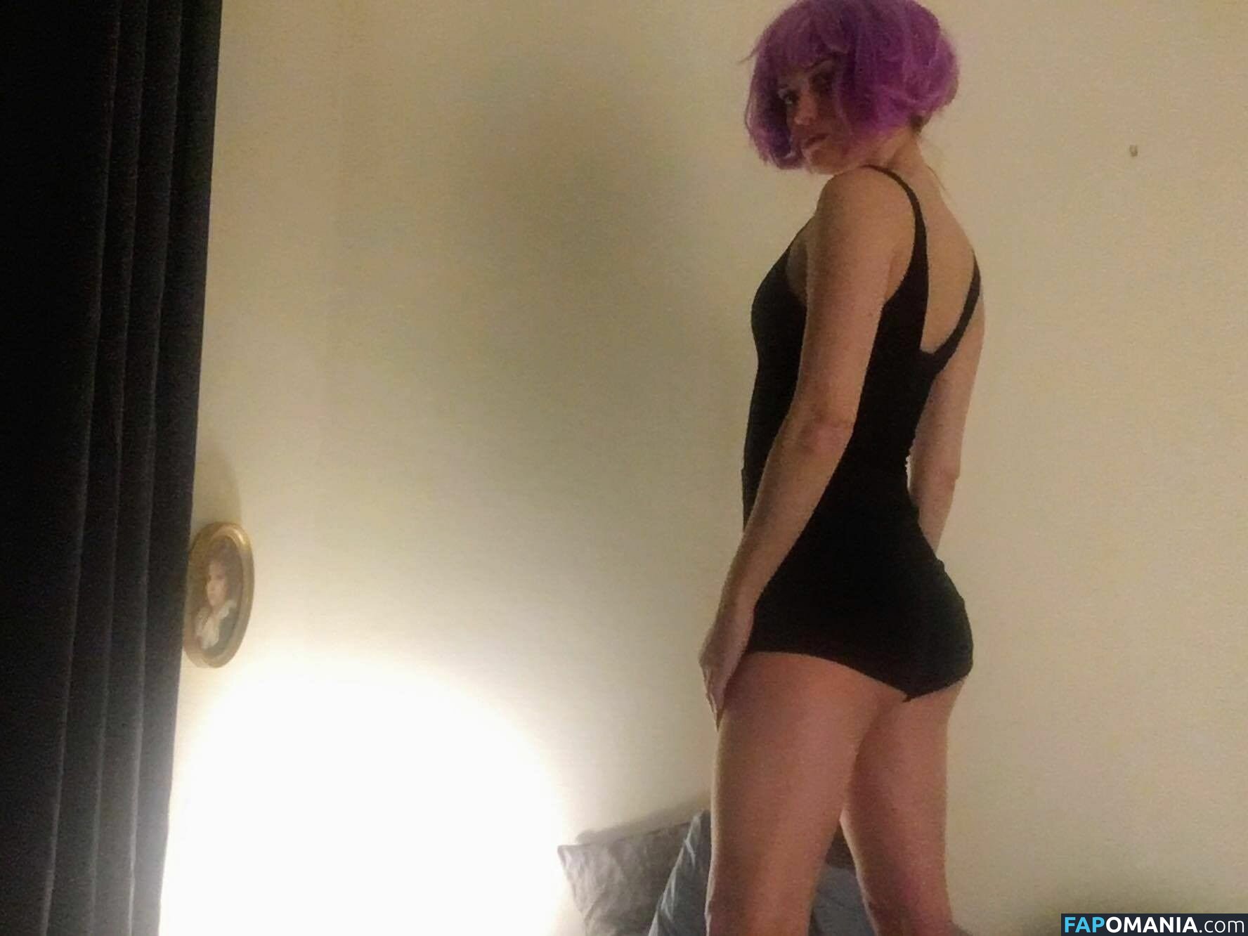 Fleur Geffrier Çıplak Sızdırılmış Fotoğraf #9