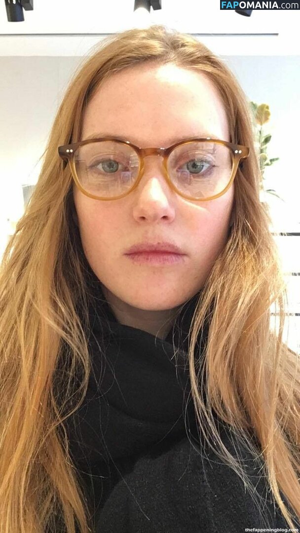 Fleur Geffrier Çıplak Sızdırılmış Fotoğraf #11