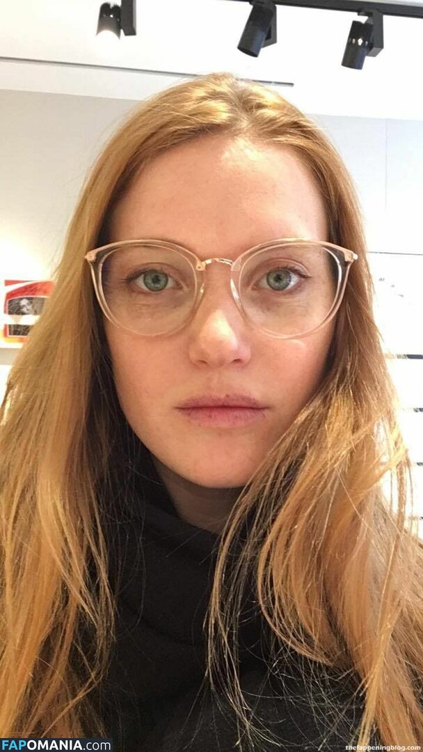 Fleur Geffrier Çıplak Sızdırılmış Fotoğraf #19