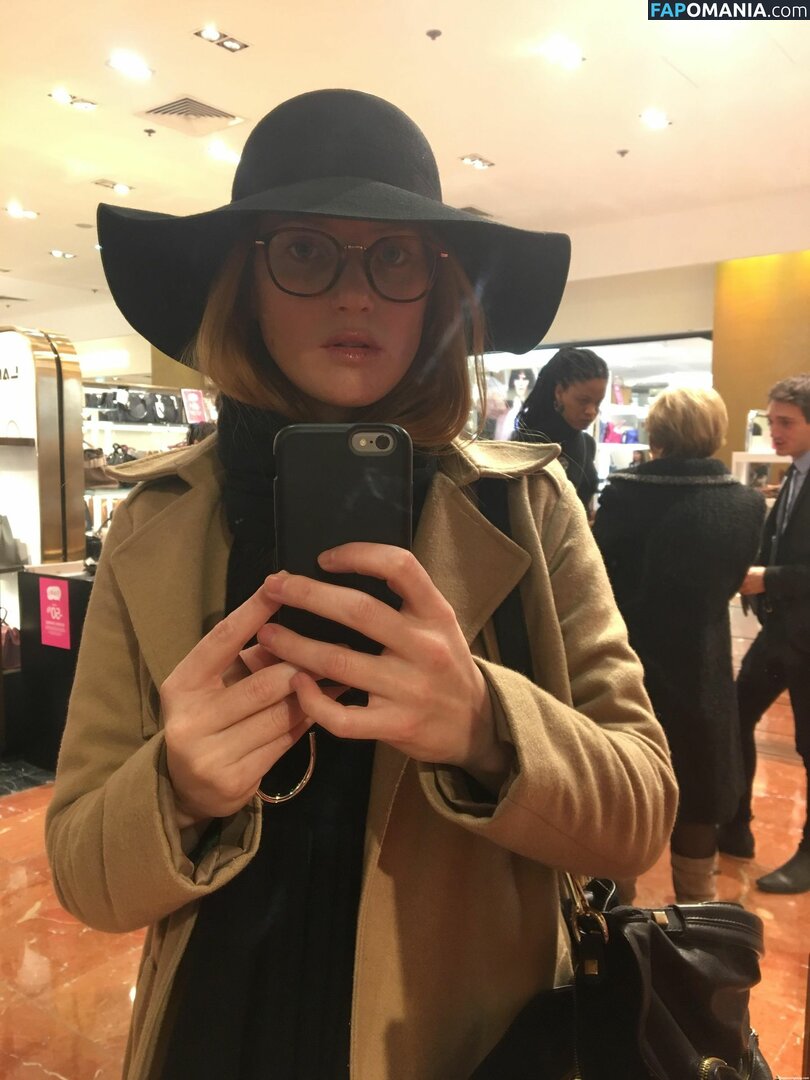 Fleur Geffrier Çıplak Sızdırılmış Fotoğraf #34