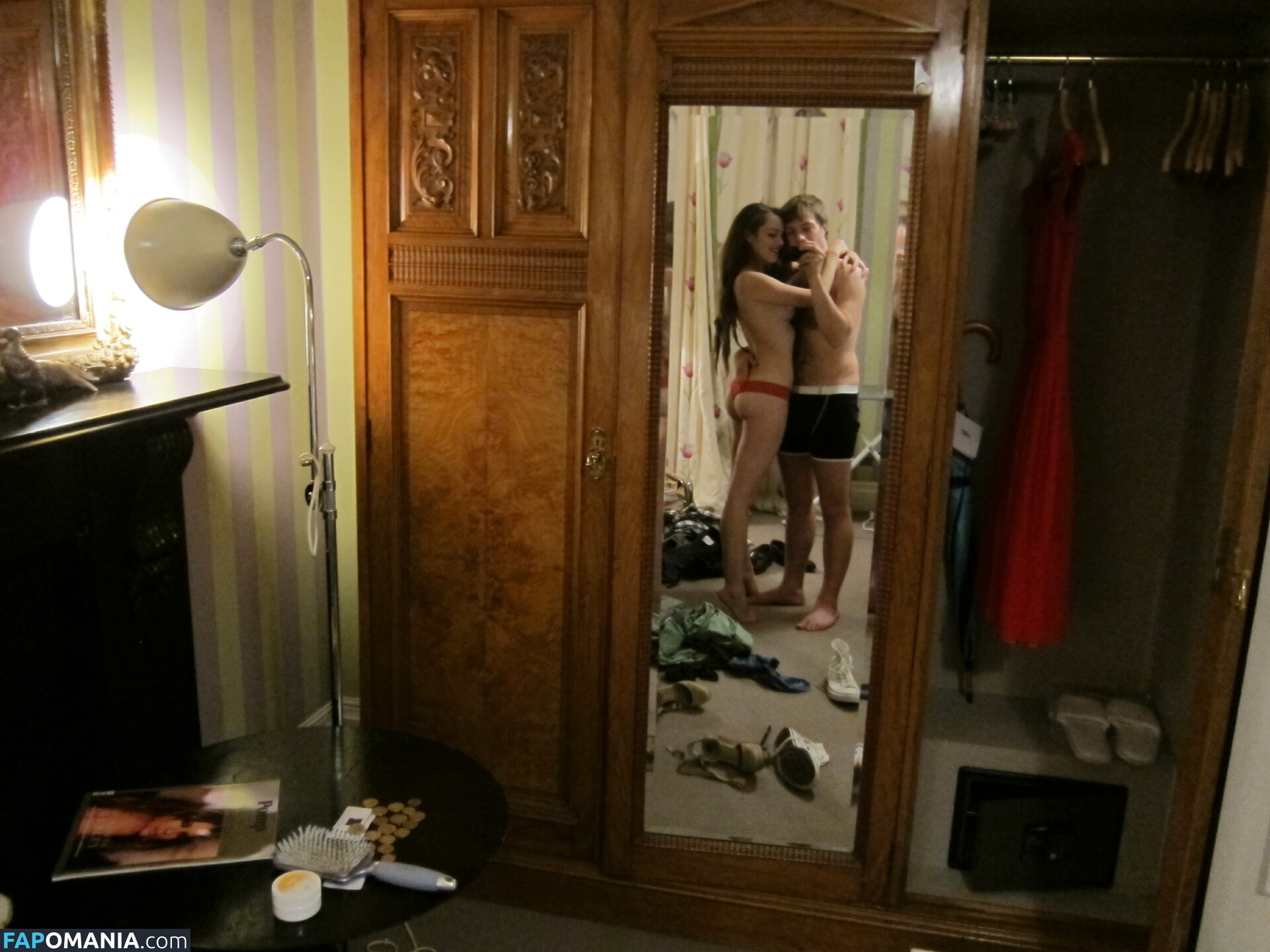Hailey Gates And Paige Elkington Çıplak Sızdırılmış Fotoğraf #50