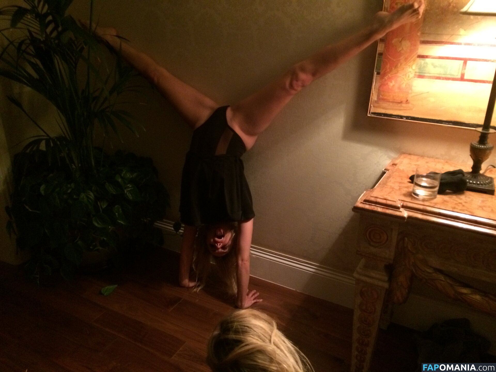 Hailey Gates And Paige Elkington Çıplak Sızdırılmış Fotoğraf #89