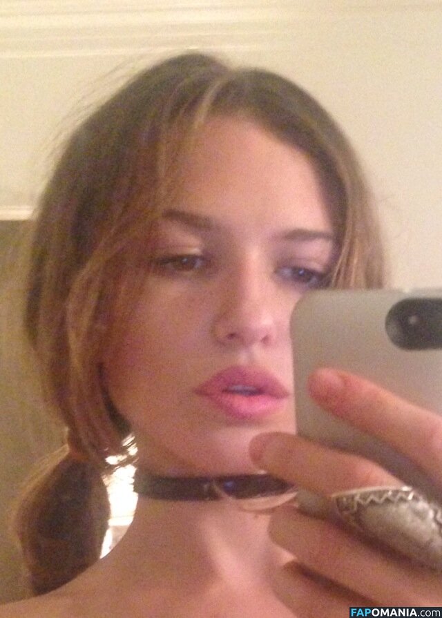 Hailey Gates And Paige Elkington Çıplak Sızdırılmış Fotoğraf #101