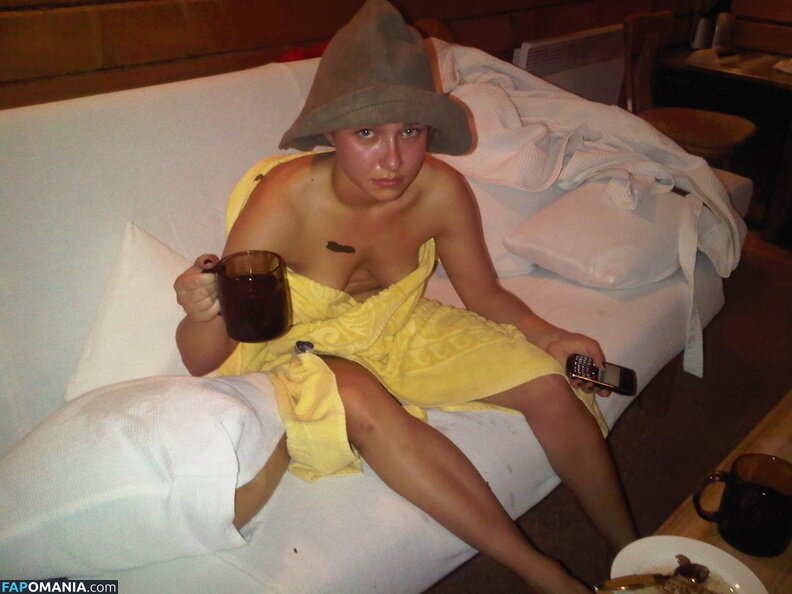 Hayden Panettiere Çıplak Sızdırılmış Fotoğraf #51
