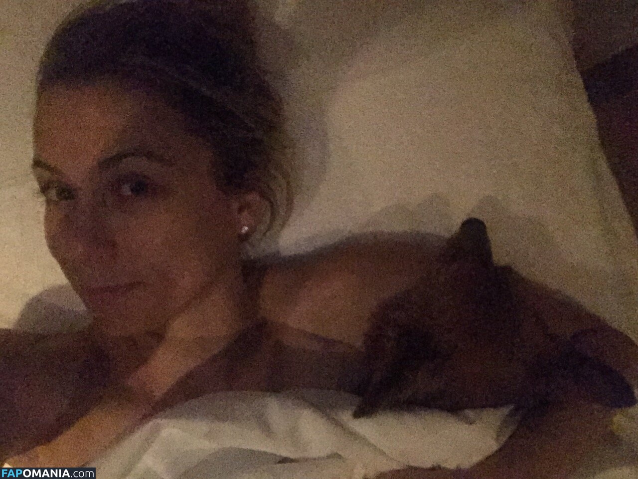 Iliza Shlesinger Çıplak Sızdırılmış Fotoğraf #163