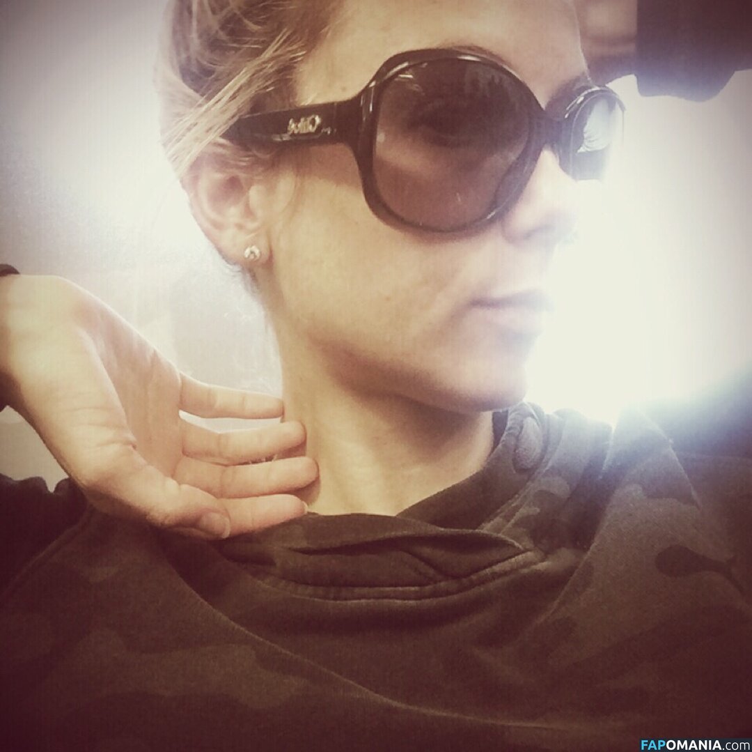 Iliza Shlesinger Çıplak Sızdırılmış Fotoğraf #195