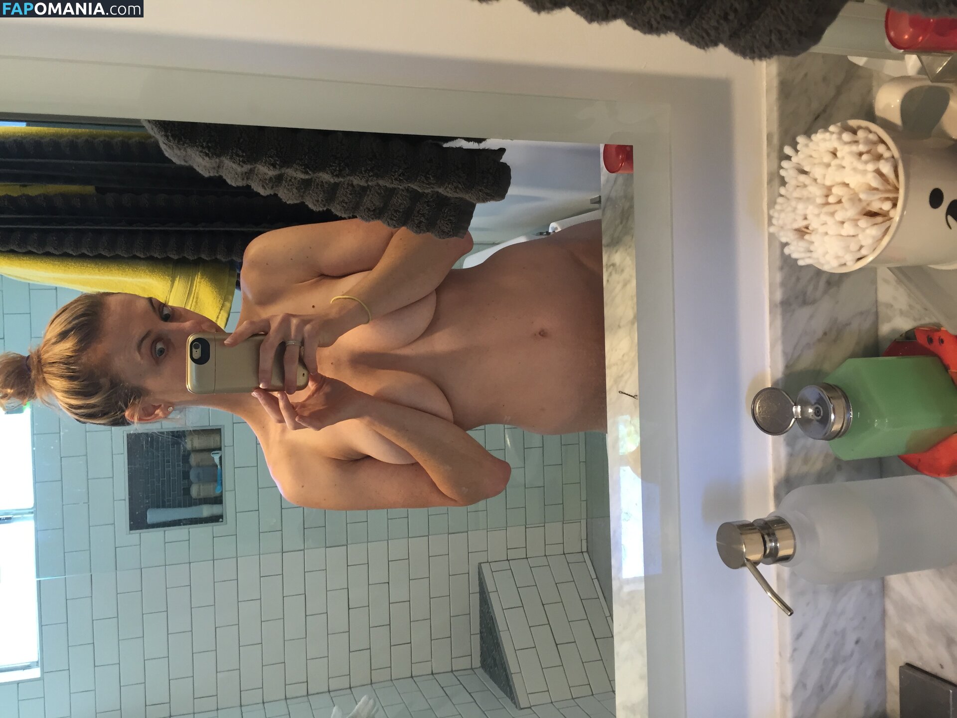 Iliza Shlesinger Çıplak Sızdırılmış Fotoğraf #197