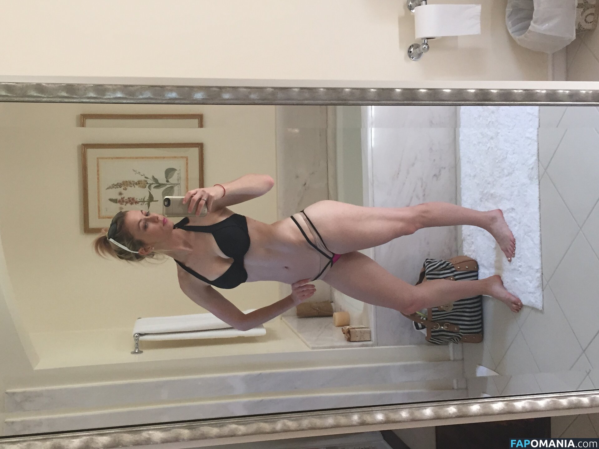 Iliza Shlesinger Çıplak Sızdırılmış Fotoğraf #213