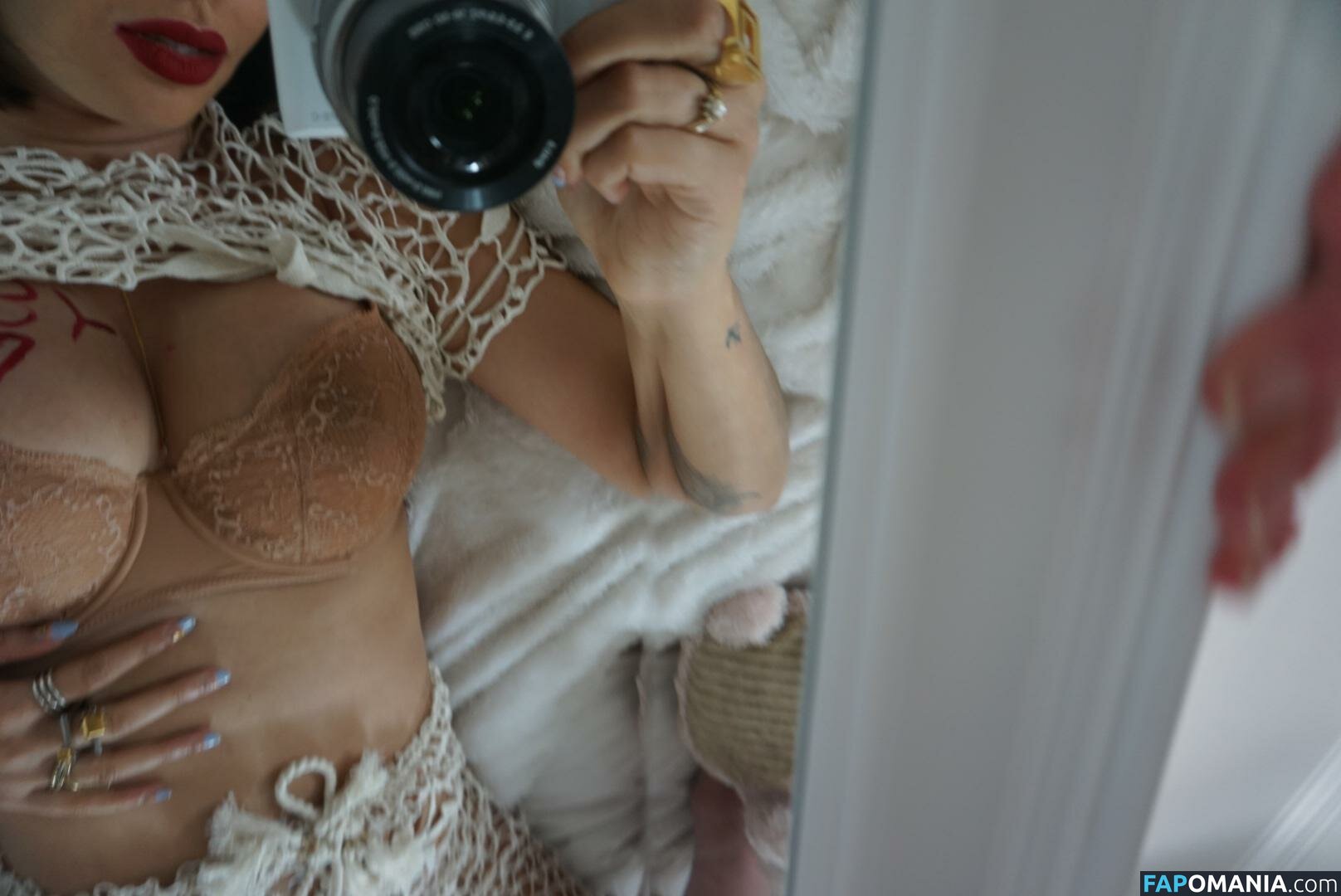 Jackie Cruz Çıplak Sızdırılmış Fotoğraf #6