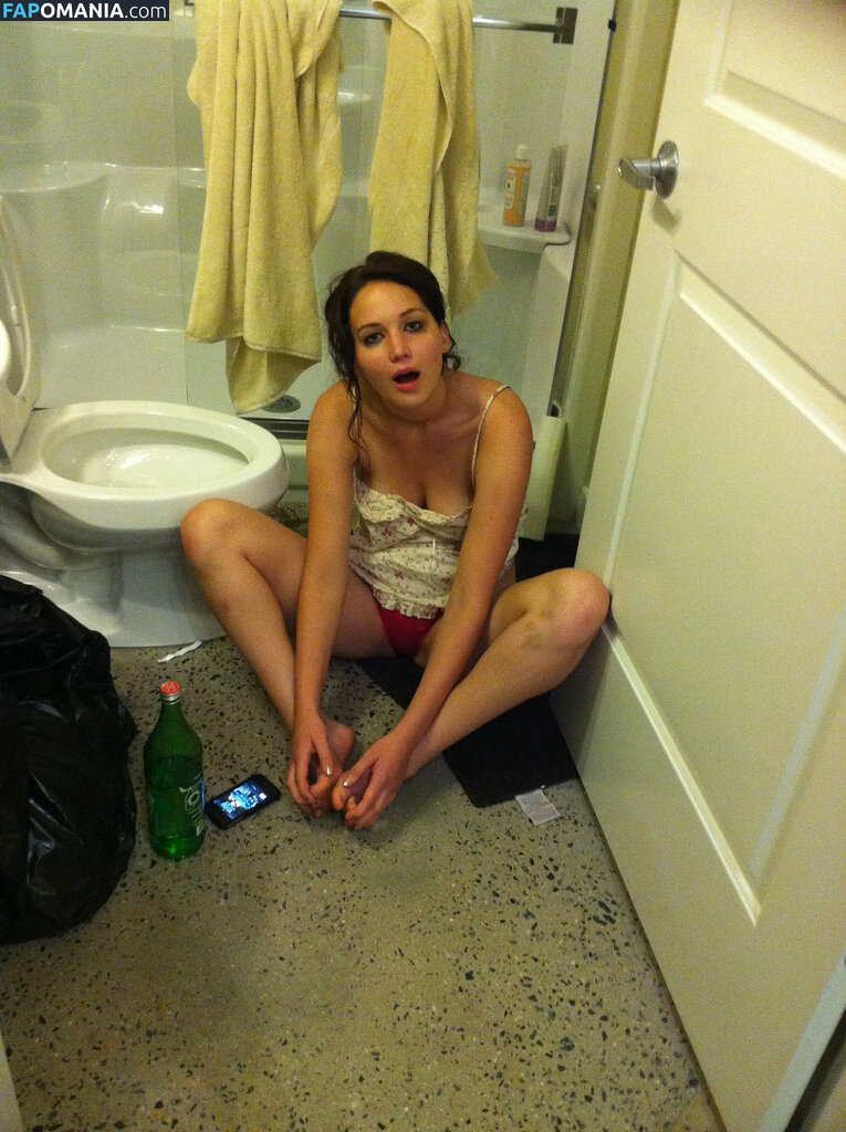 Jennifer Lawrence Çıplak Sızdırılmış Fotoğraf #54