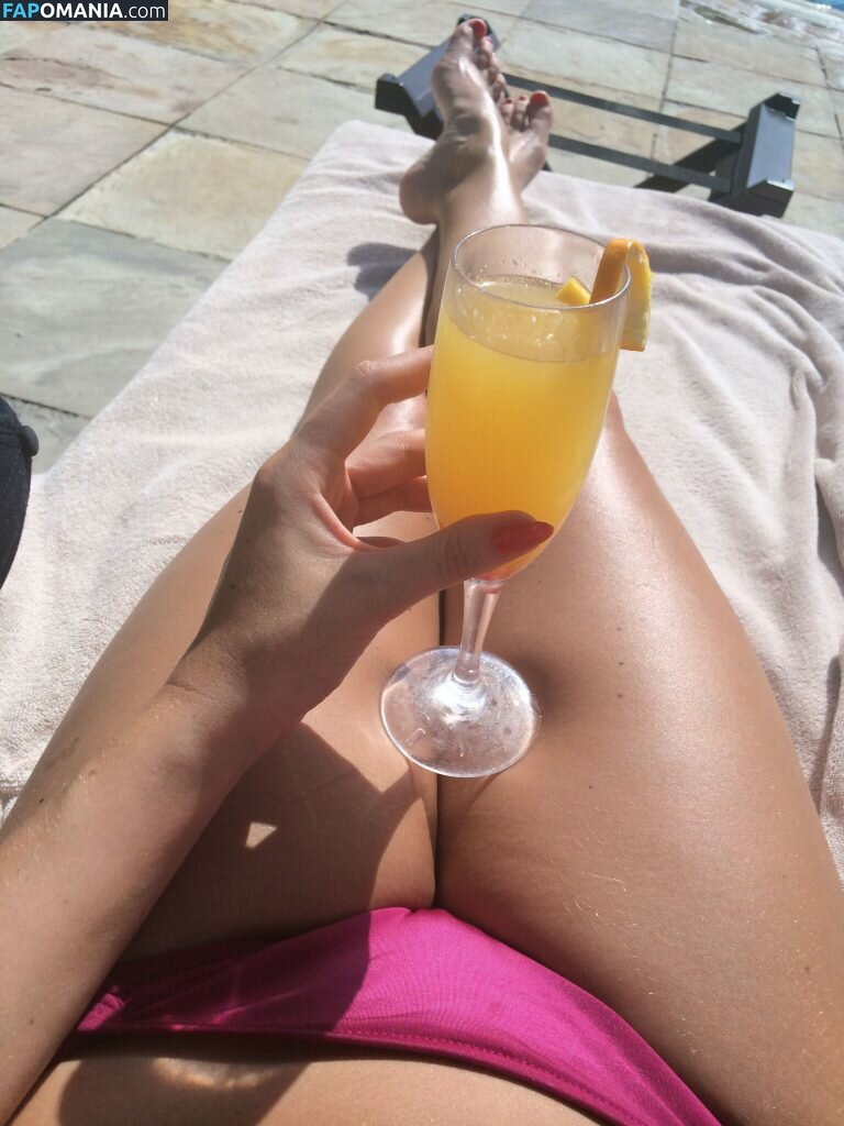 Jennifer Metcalfe Çıplak Sızdırılmış Fotoğraf #11