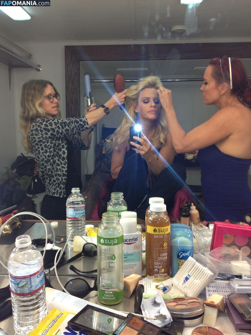 Jenny McCarthy Çıplak Sızdırılmış Fotoğraf #2