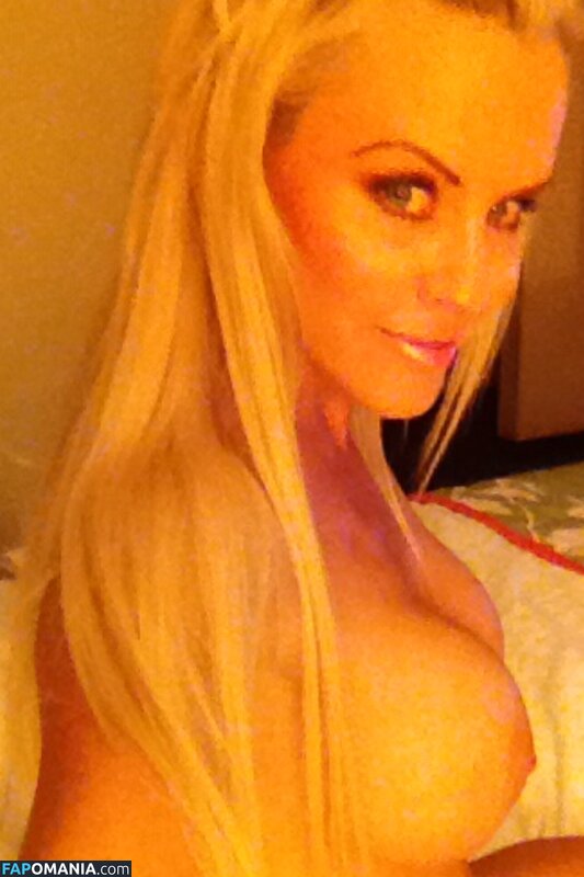 Jenny McCarthy Çıplak Sızdırılmış Fotoğraf #7