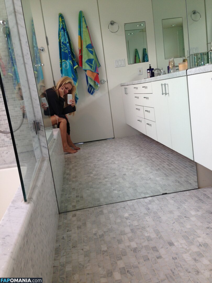 Jenny McCarthy Çıplak Sızdırılmış Fotoğraf #19