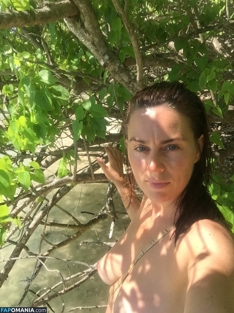 Jill Halfpenny Çıplak Sızdırılmış Fotoğraf #3
