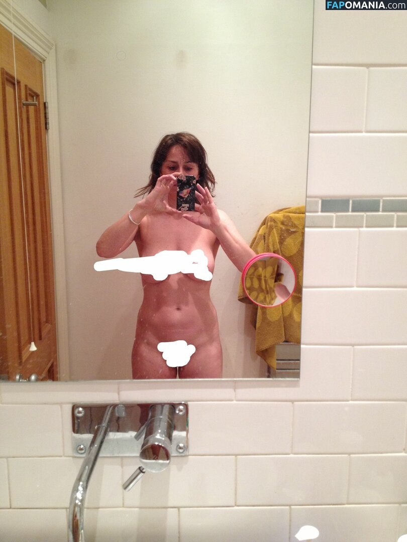 Jill Halfpenny Çıplak Sızdırılmış Fotoğraf #20