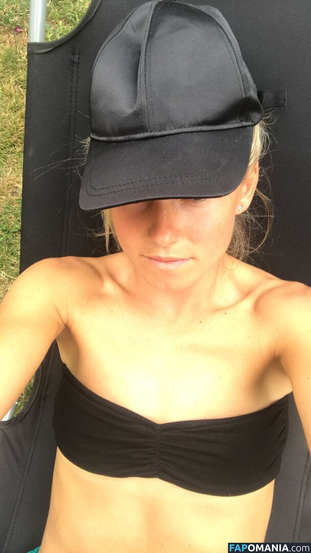 Julia Simic Çıplak Sızdırılmış Fotoğraf #11