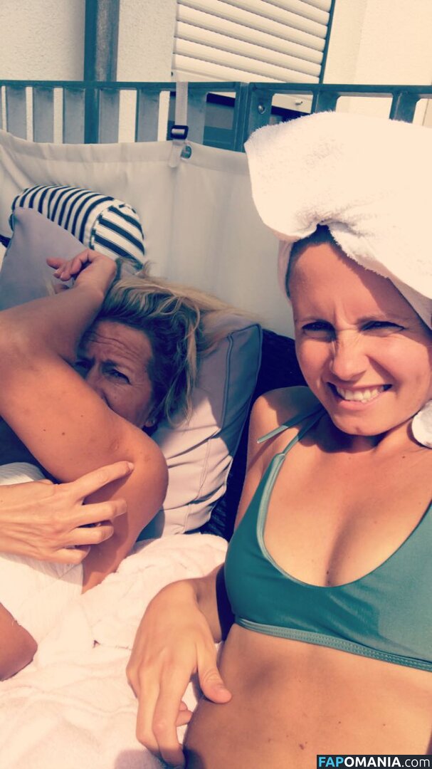 Julia Simic Çıplak Sızdırılmış Fotoğraf #13